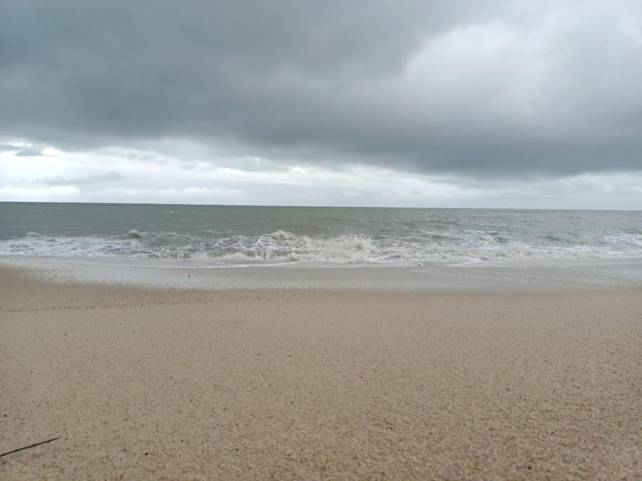 By The Sea Batu Ferringhiアパートメント エクステリア 写真